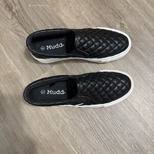 NWOT MUDD platform slip on shoes
